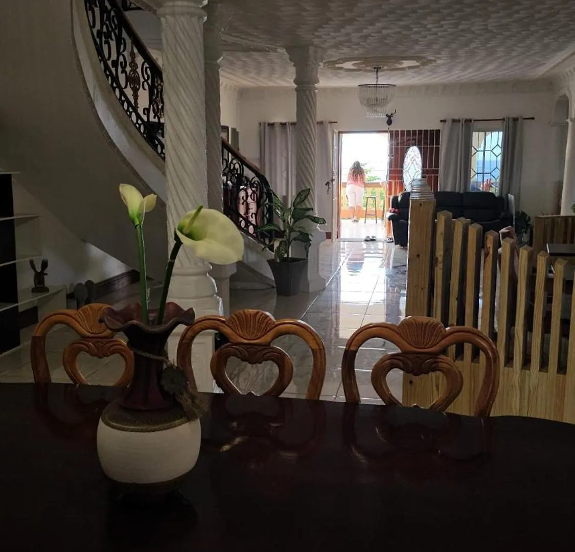 Reggae Villa Ocho Rios